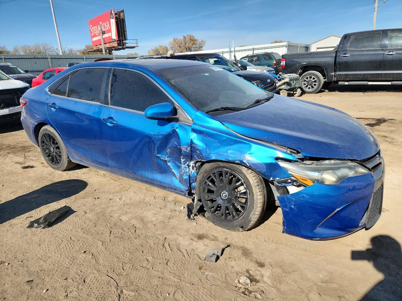 Toyota Camry Le Image 9