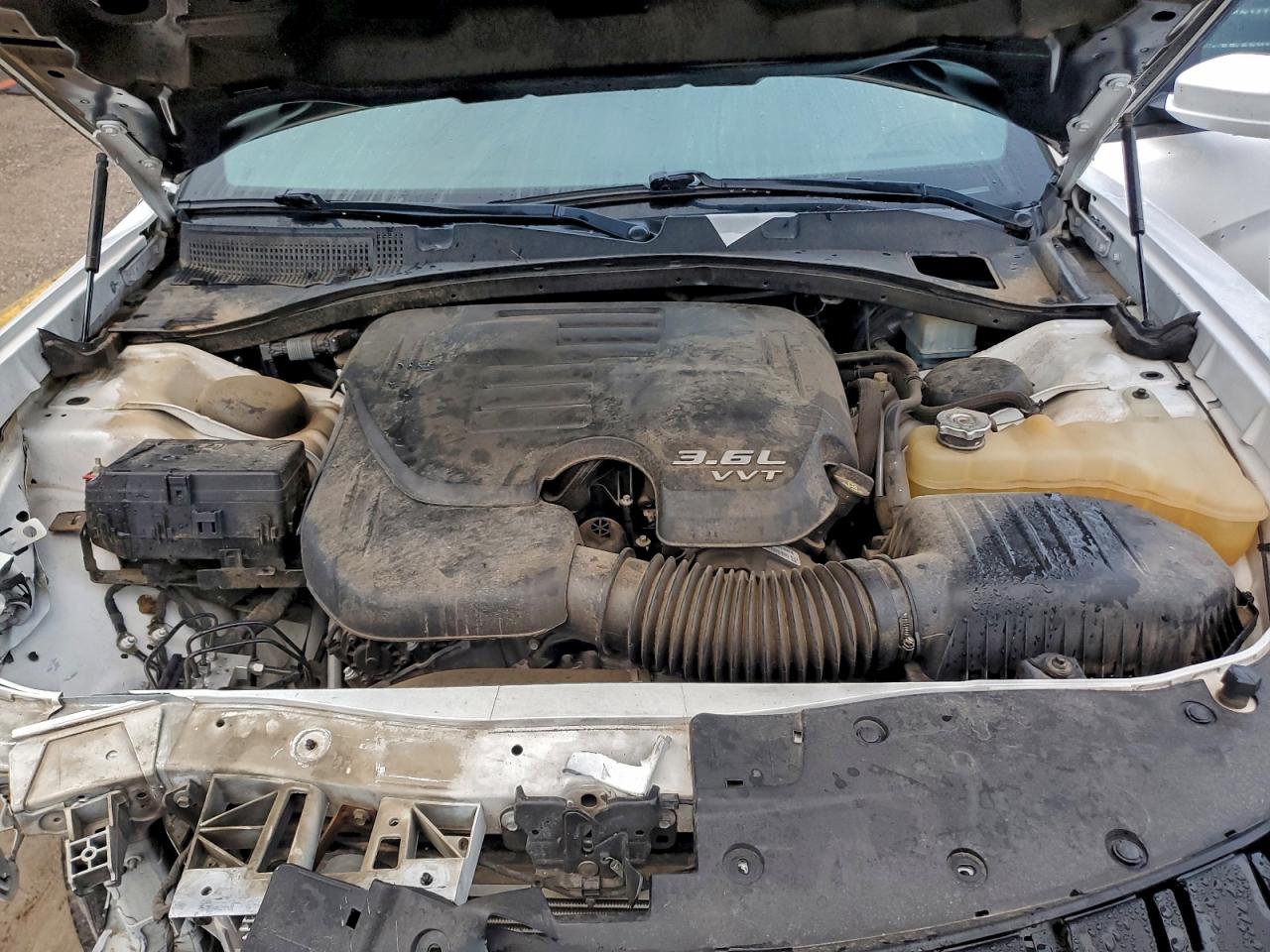 Dodge Charger Se Image 11