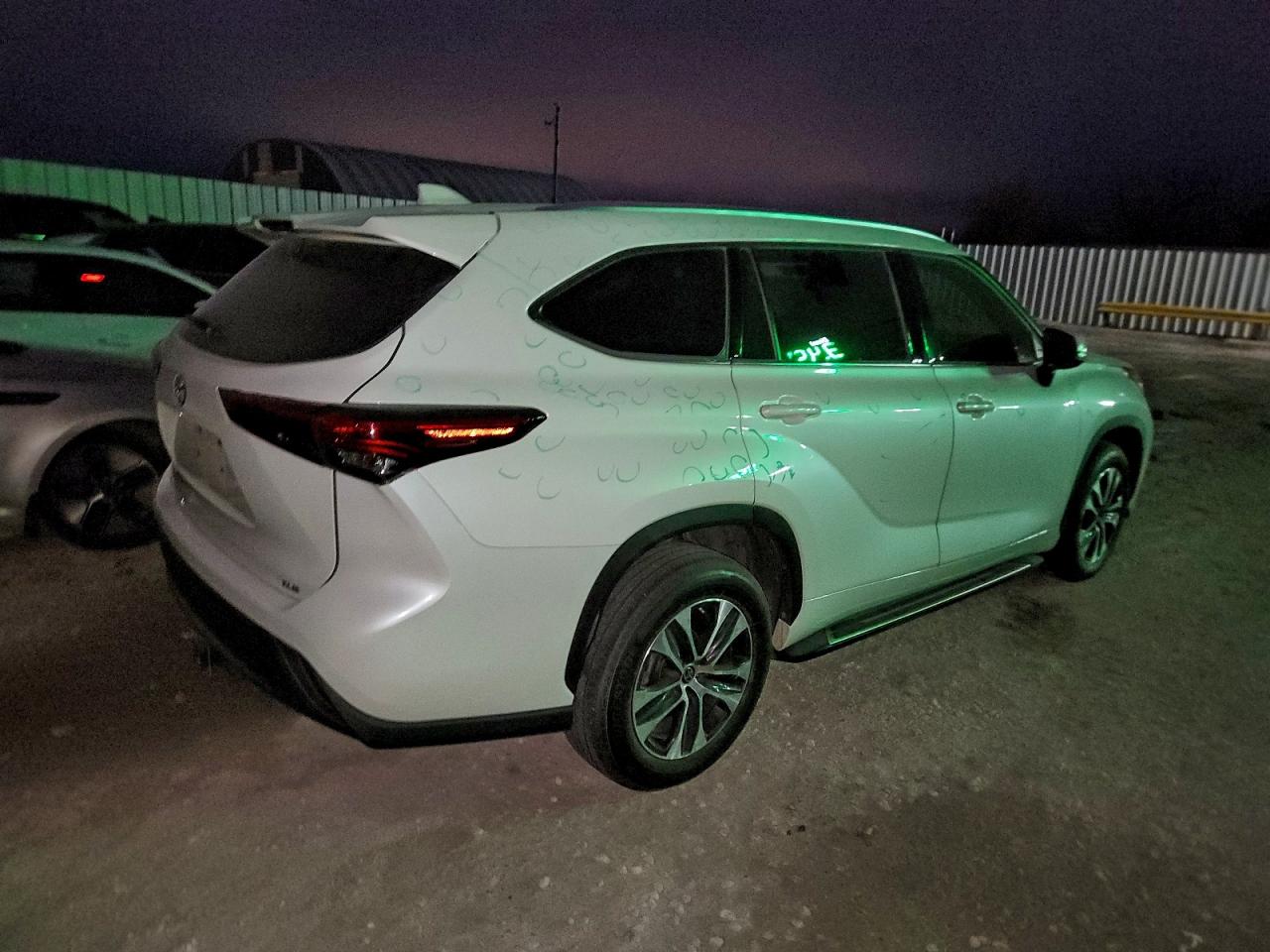 Toyota Highlander Xle Image 11