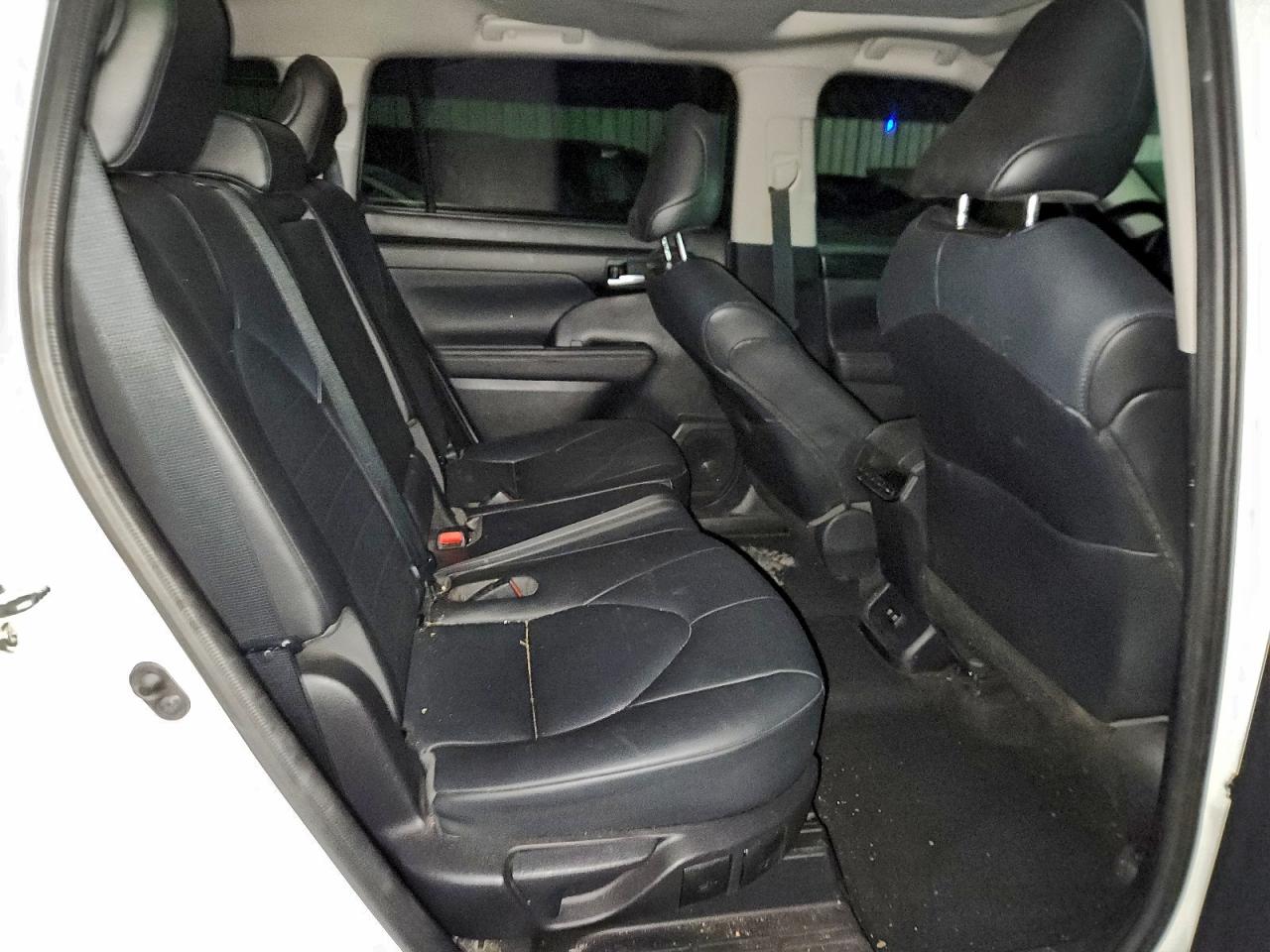 Toyota Highlander Xle Image 6