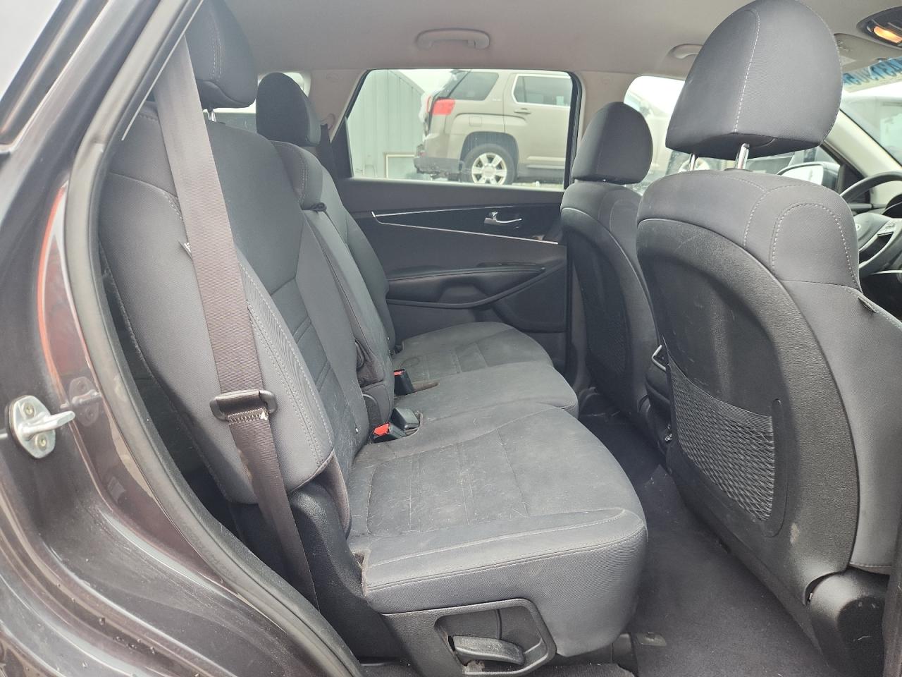 Kia Sorento Lx Image 8