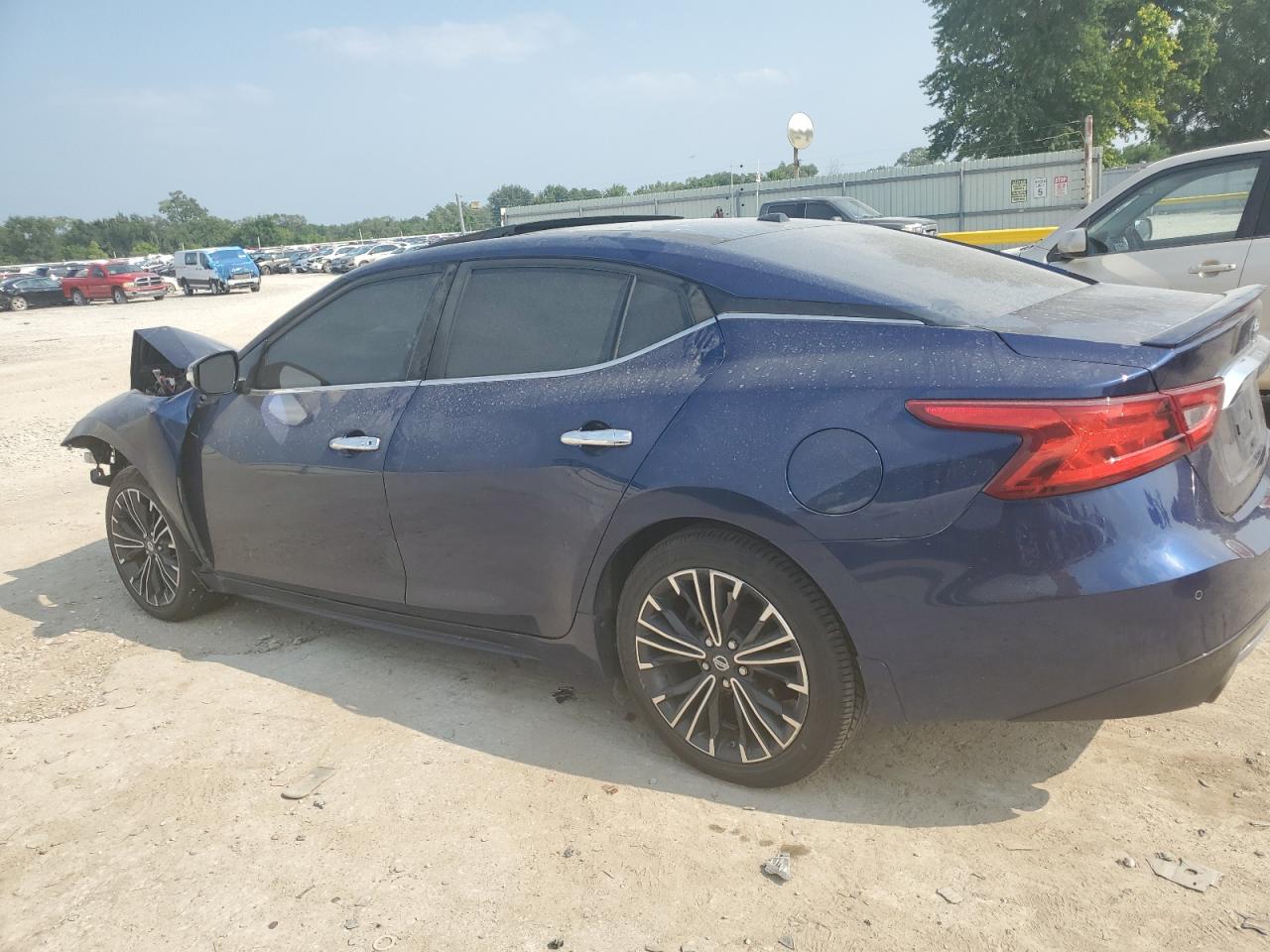 Nissan Maxima 3.5s Image 9