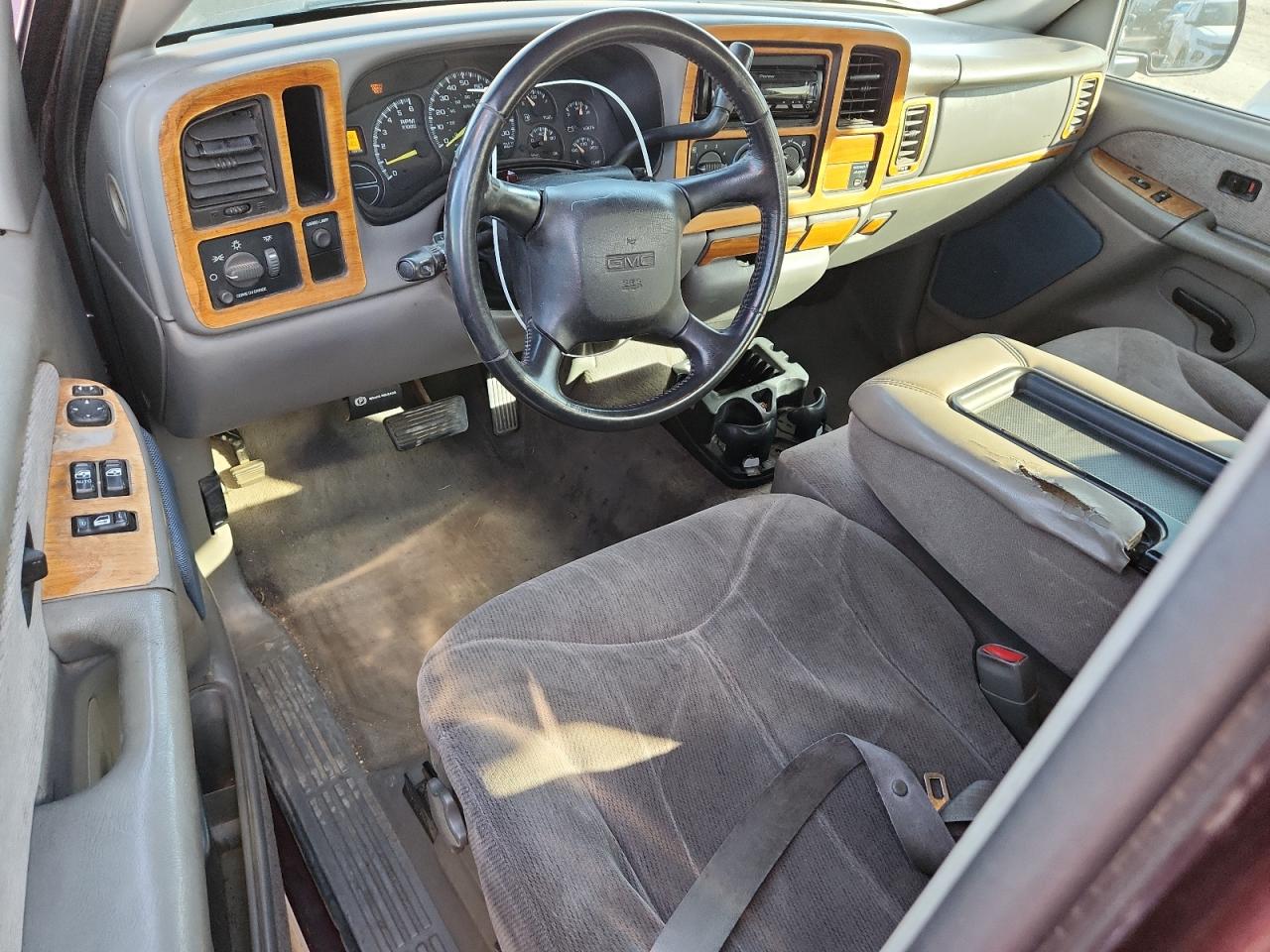 GMC Sierra C1500 Image 4