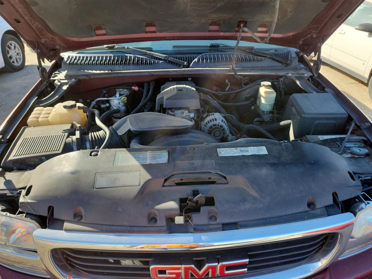 GMC Sierra C1500 Image 8