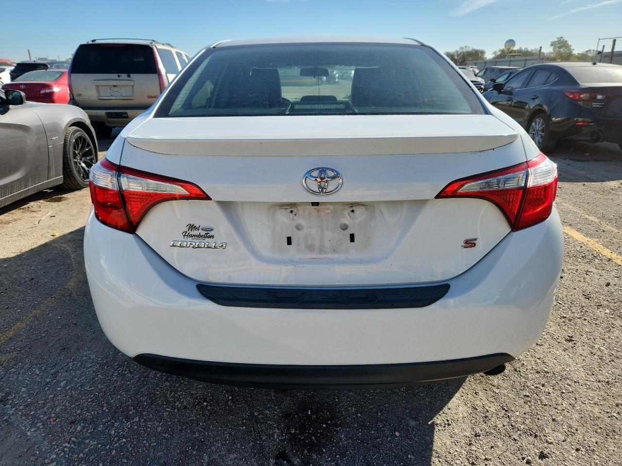 Toyota Corolla L Image 9