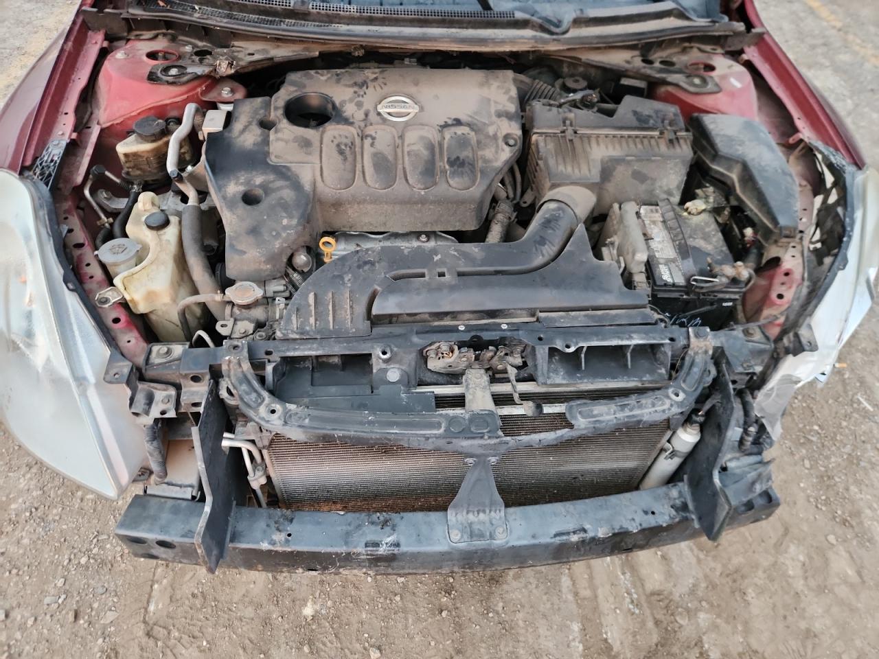 Nissan Altima Base Image 9