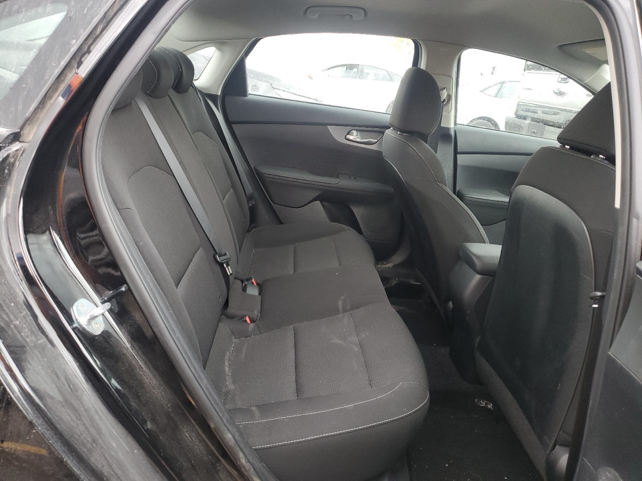 Kia Forte Fe Image 10