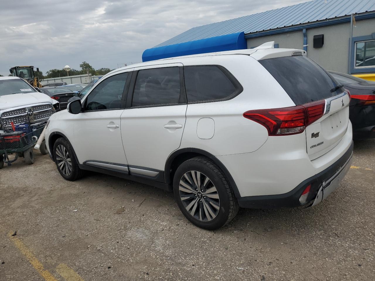 Mitsubishi Outlander Se Image 7