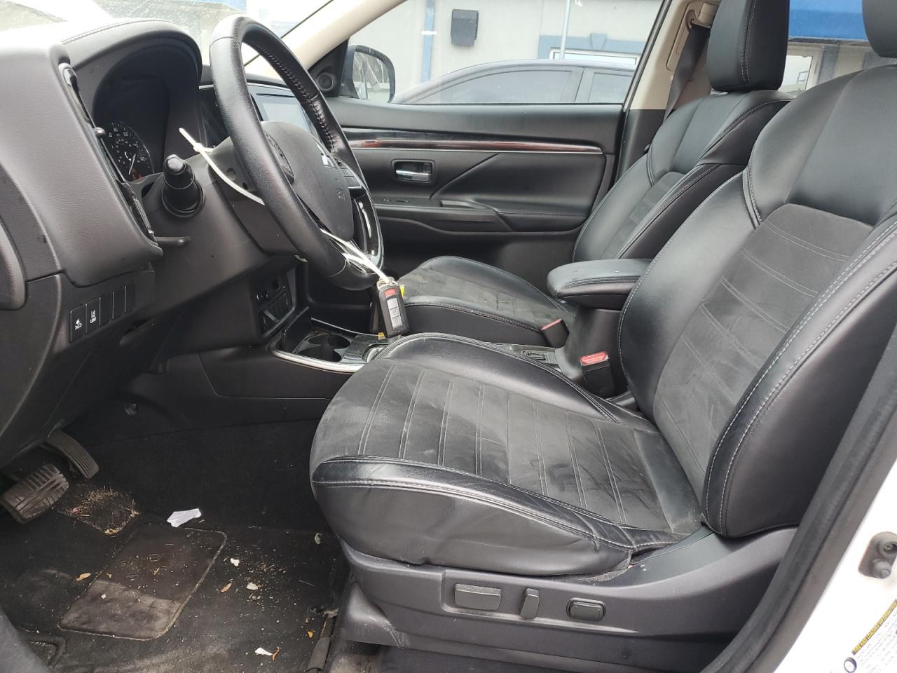 Mitsubishi Outlander Se Image 3