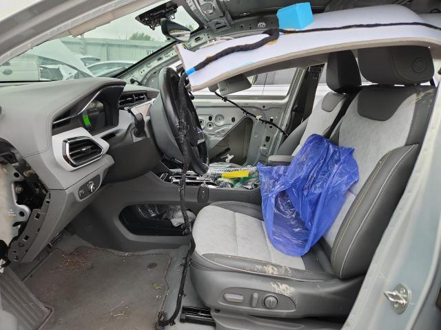 Chevrolet Bolt Premier Image 10