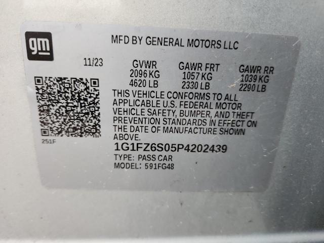 Chevrolet Bolt Premier Image 6