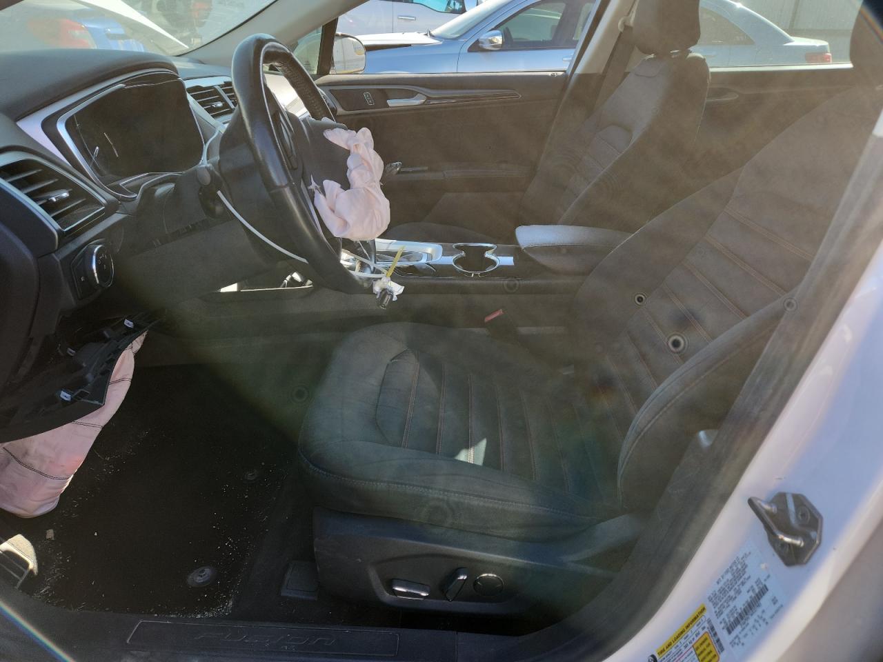 Ford Fusion Se Image 8