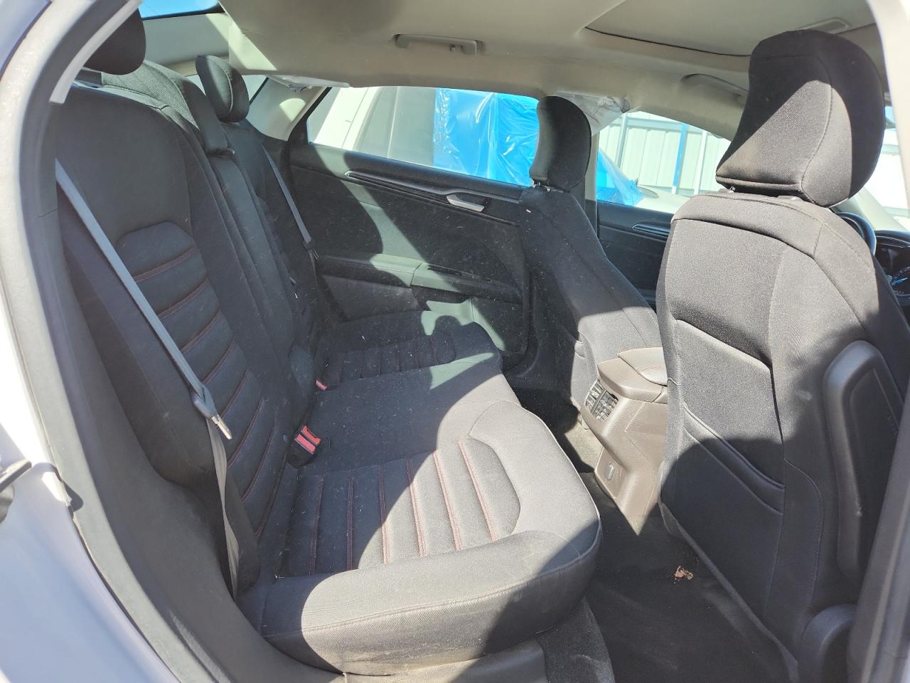 Ford Fusion Se Image 9