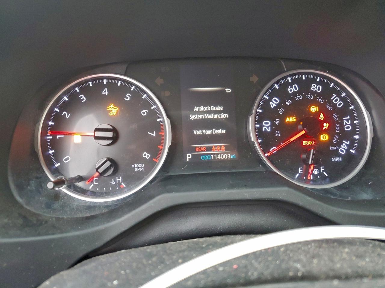 Toyota RAV4 Le Image 9