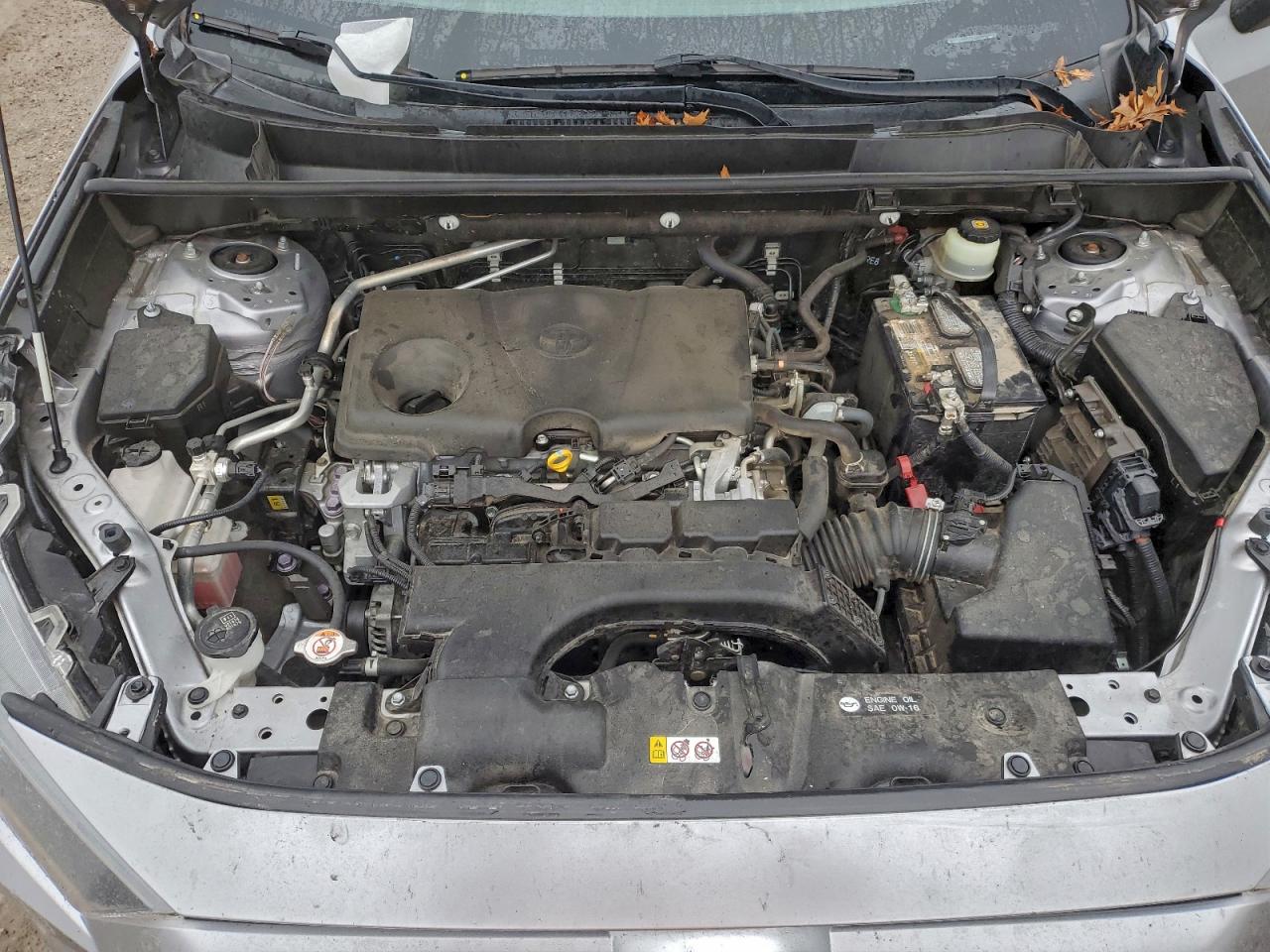 Toyota RAV4 Le Image 8