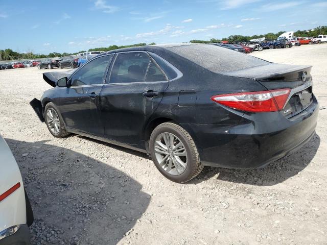 Toyota Camry Le Image 10