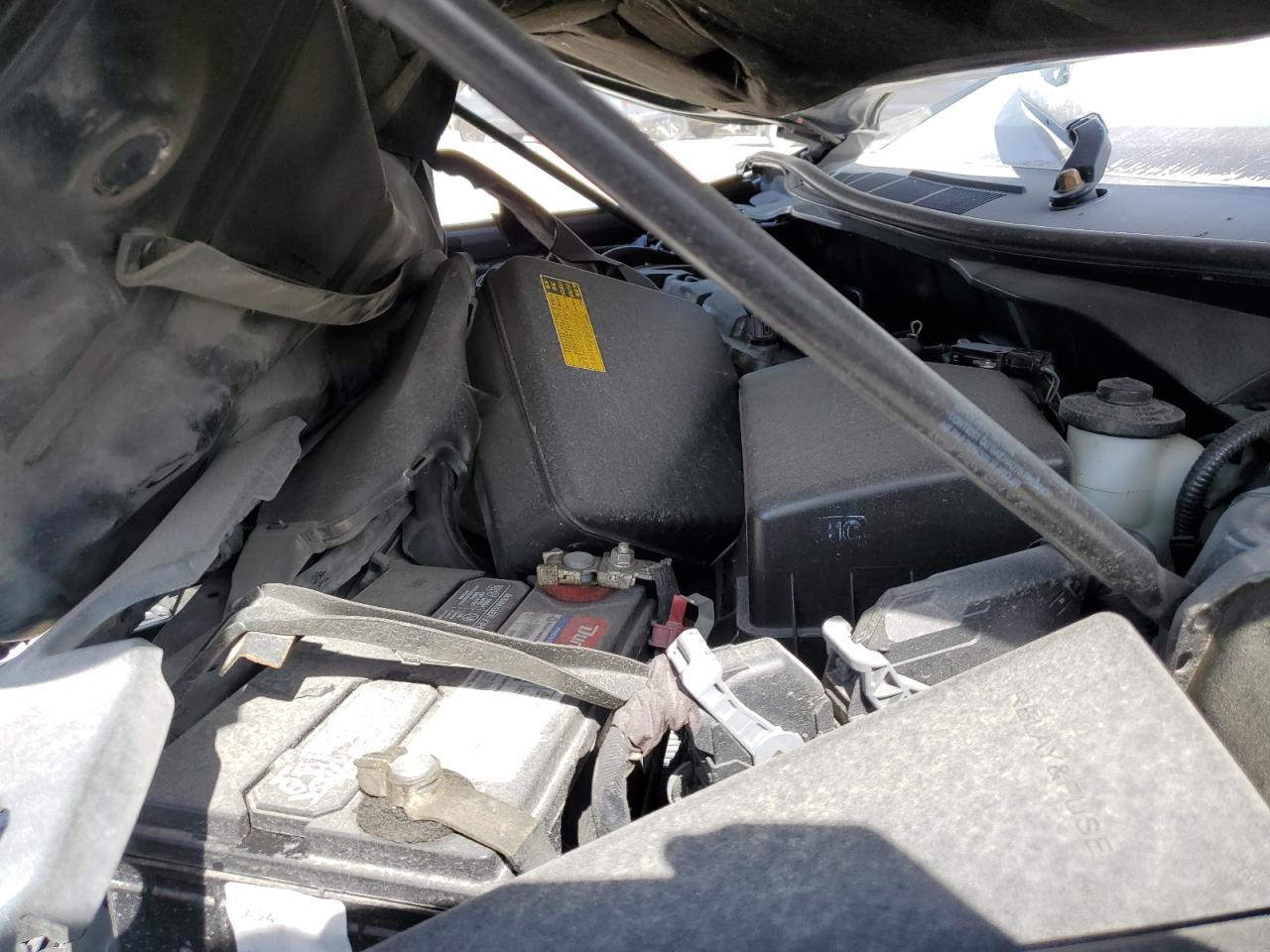 Toyota Camry Le Image 11