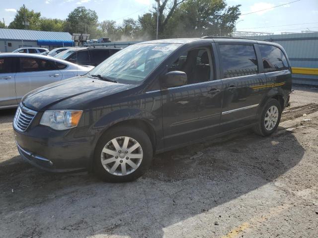  Salvage Chrysler Minivan