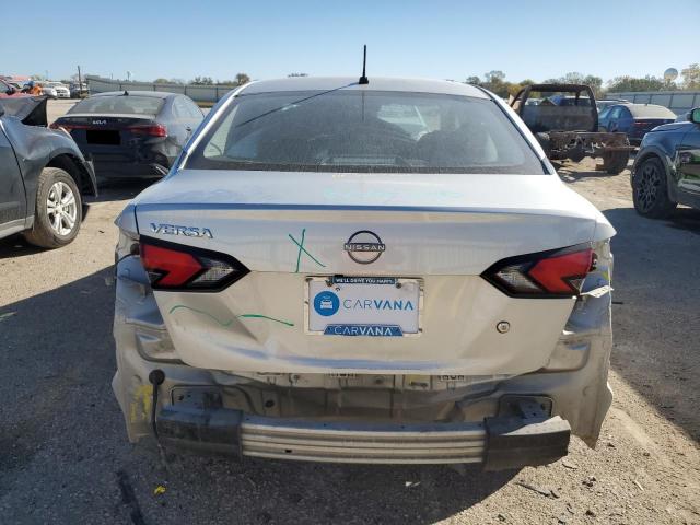 Nissan Versa S Image 6