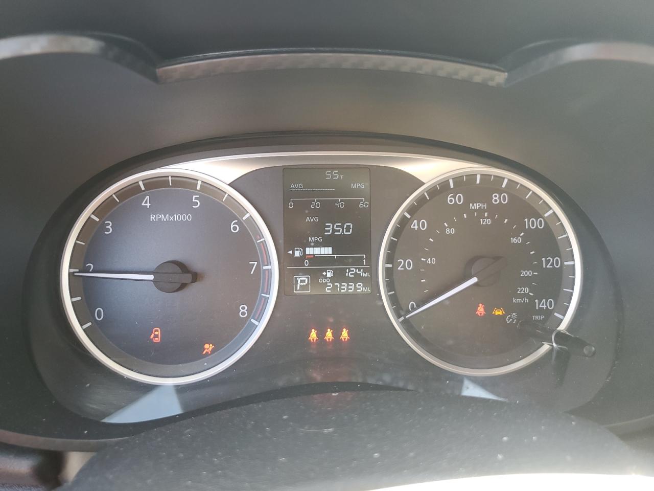 Nissan Versa S Image 10