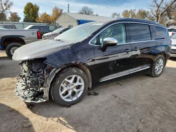  Salvage Chrysler Pacifica