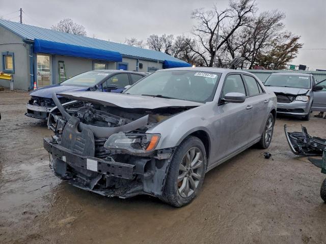  Salvage Chrysler 300
