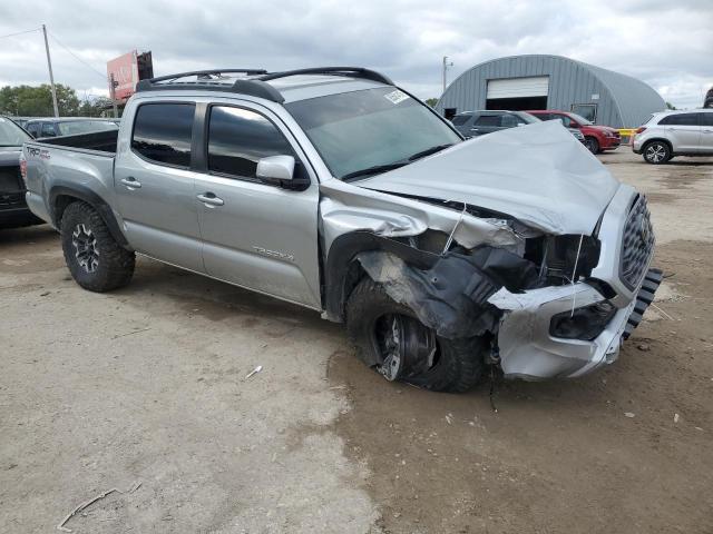 Toyota Tacoma Double Cab Image 3