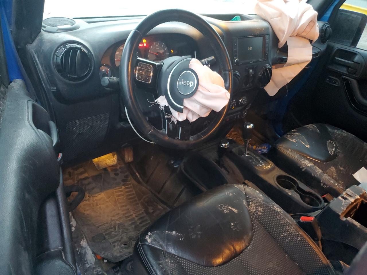 Jeep Wrangler Sahara Image 5