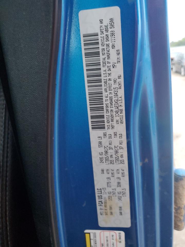 Jeep Wrangler Sahara Image 11