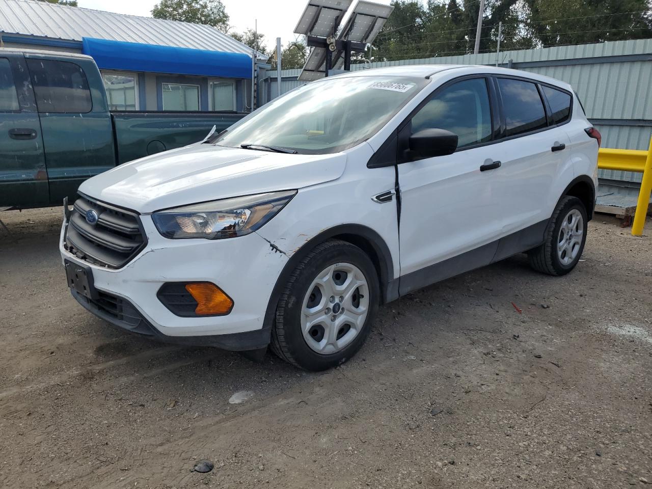 Ford Escape S Image 1