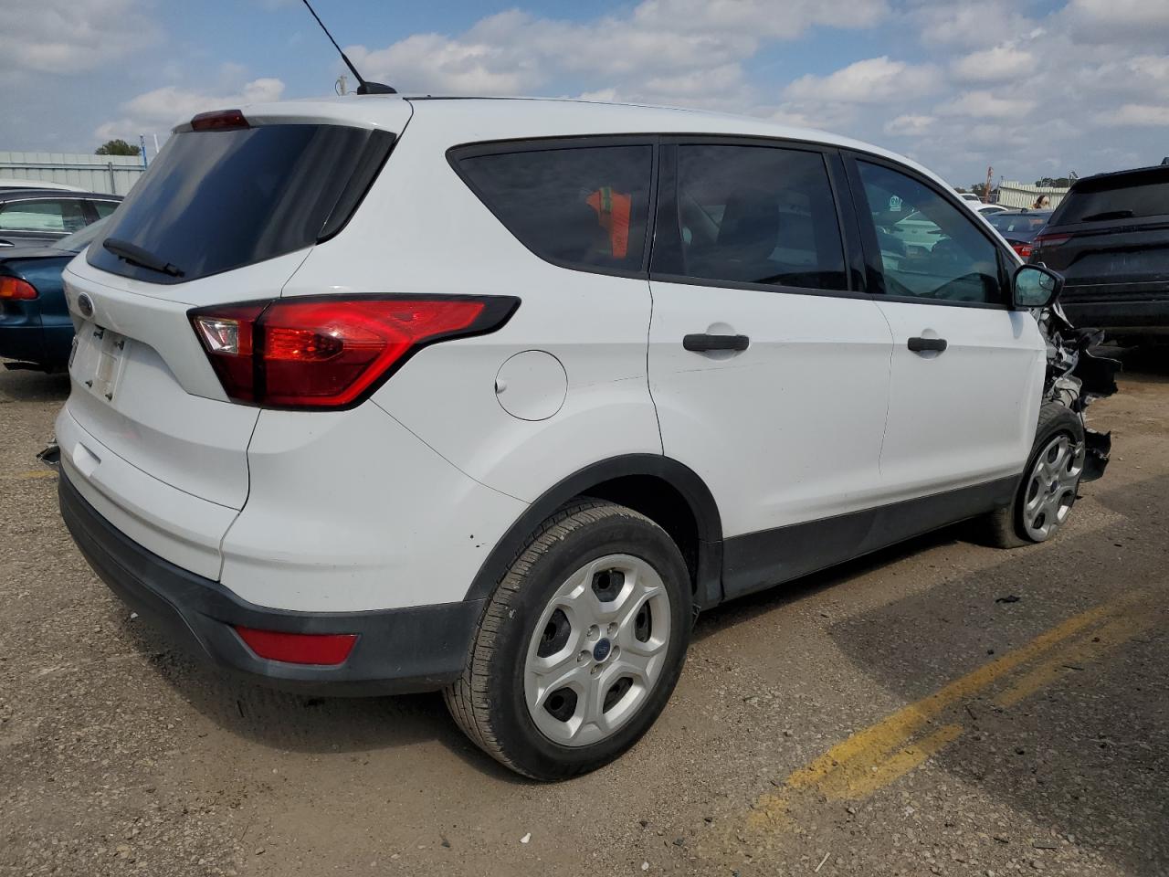 Ford Escape S Image 3