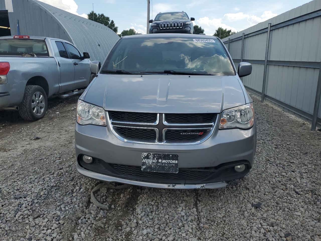Dodge Caravan Sxt Image 8