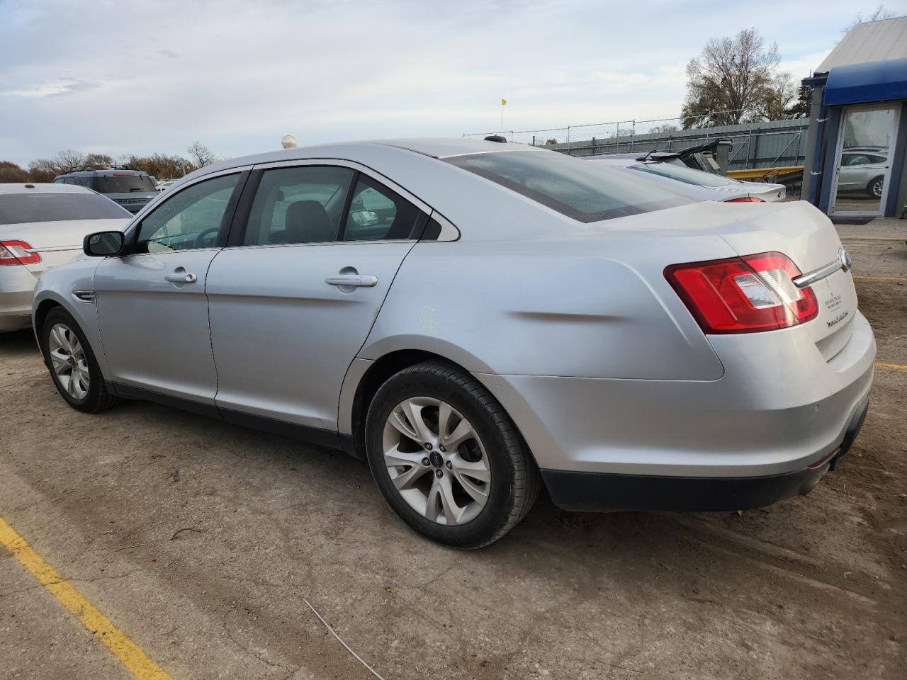 Ford Taurus Sel Image 2