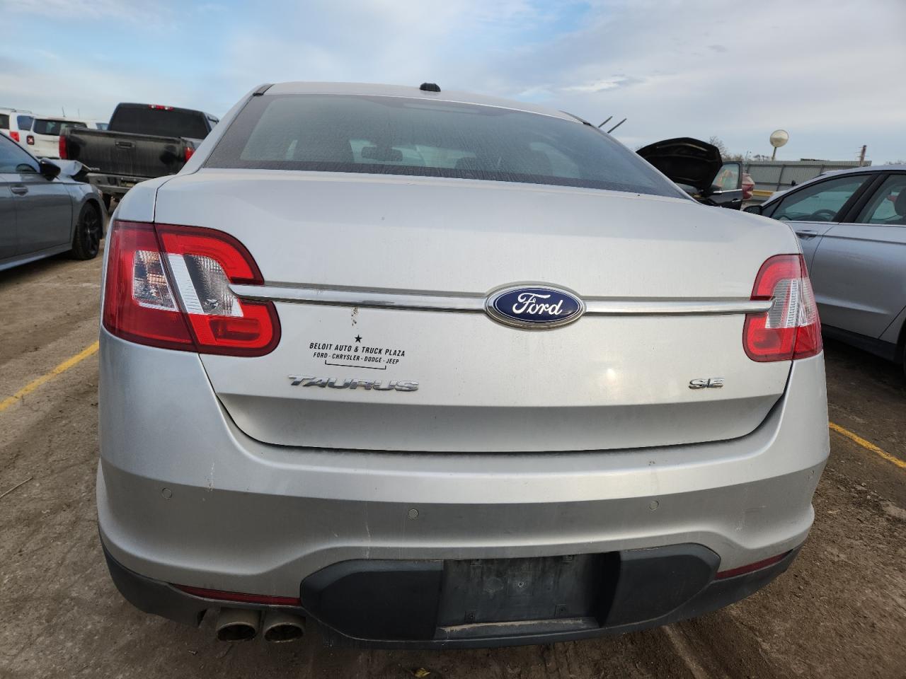 Ford Taurus Sel Image 4