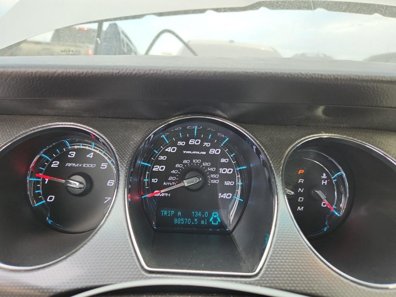 Ford Taurus Sel Image 7