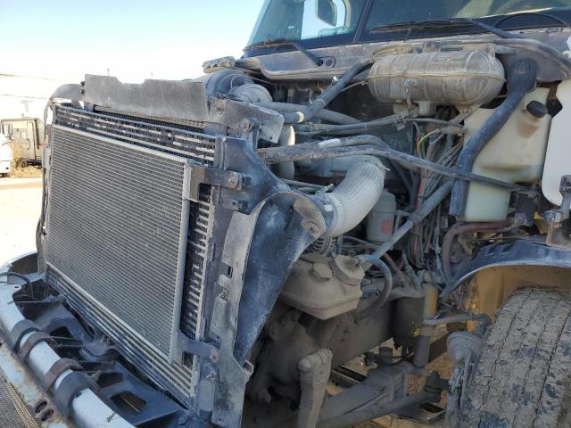 Freightliner Columbia 1 112 Image 5