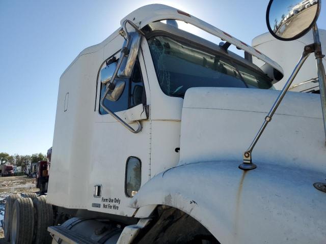 Freightliner Columbia 1 112 Image 6