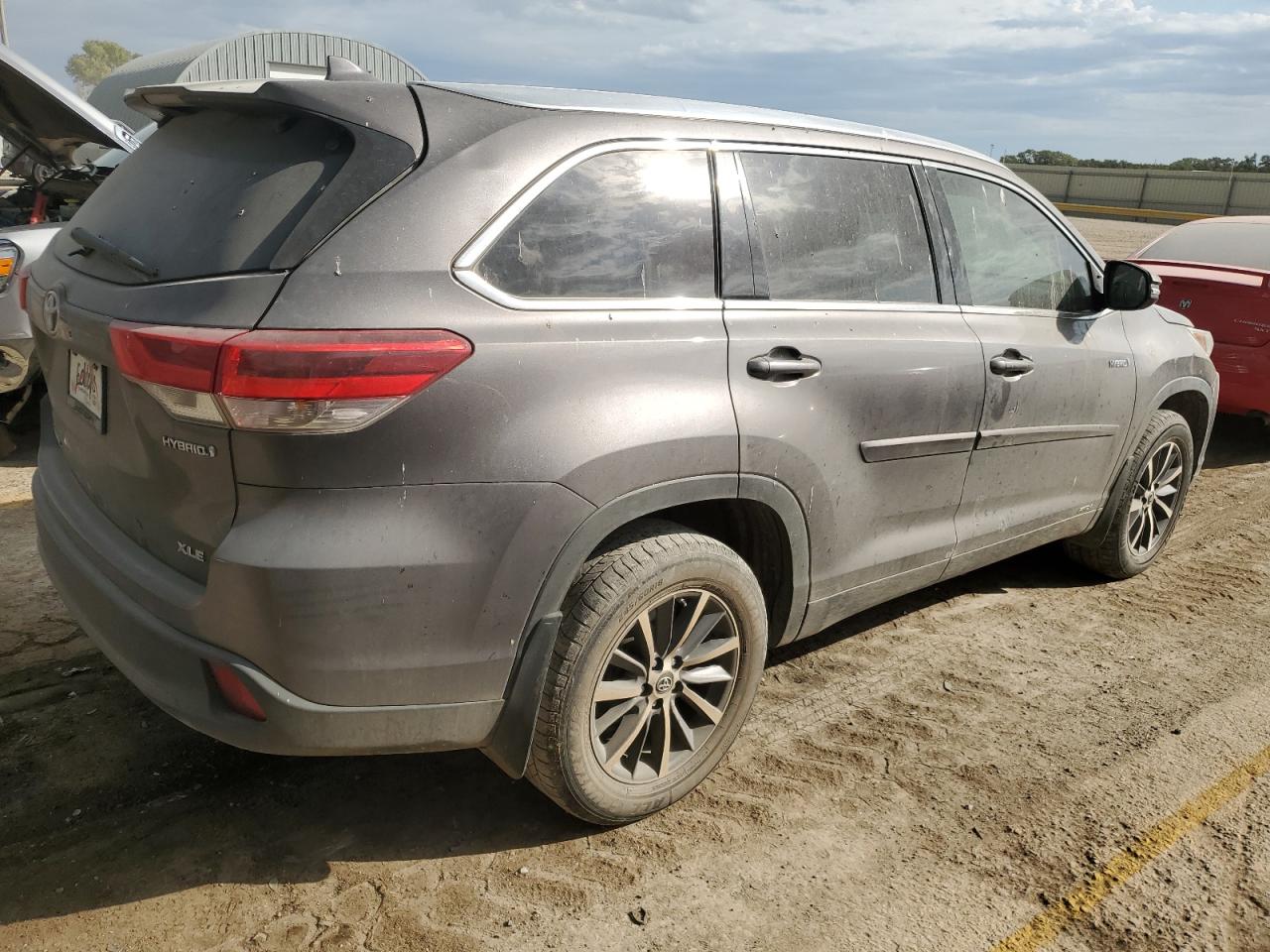 Toyota Highlander Hybrid Image 3