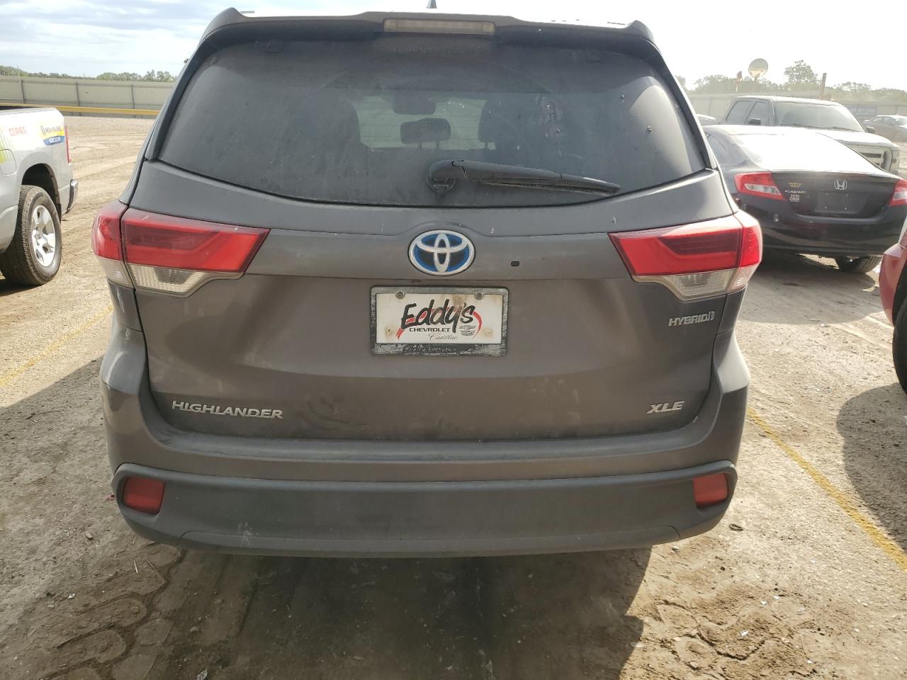 Toyota Highlander Hybrid Image 5