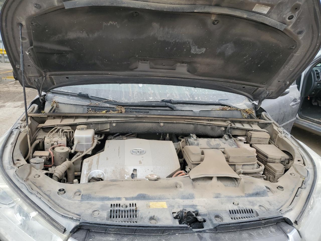 Toyota Highlander Hybrid Image 10