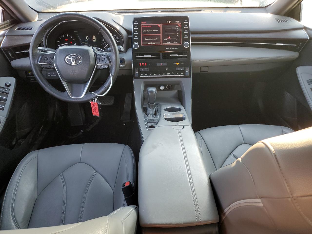 Toyota Avalon Xle Image 9
