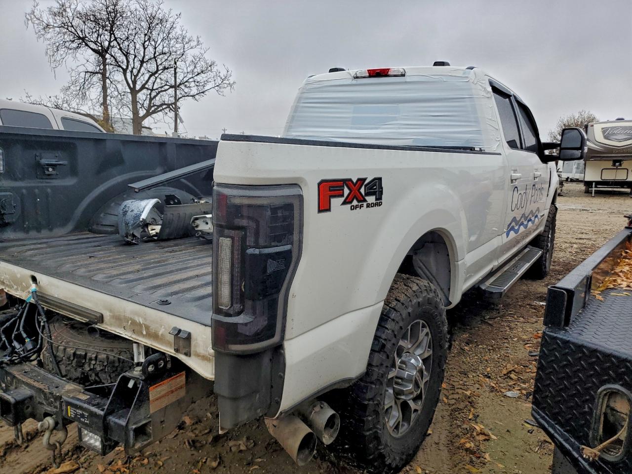 Ford F-350 Super Duty Image 4