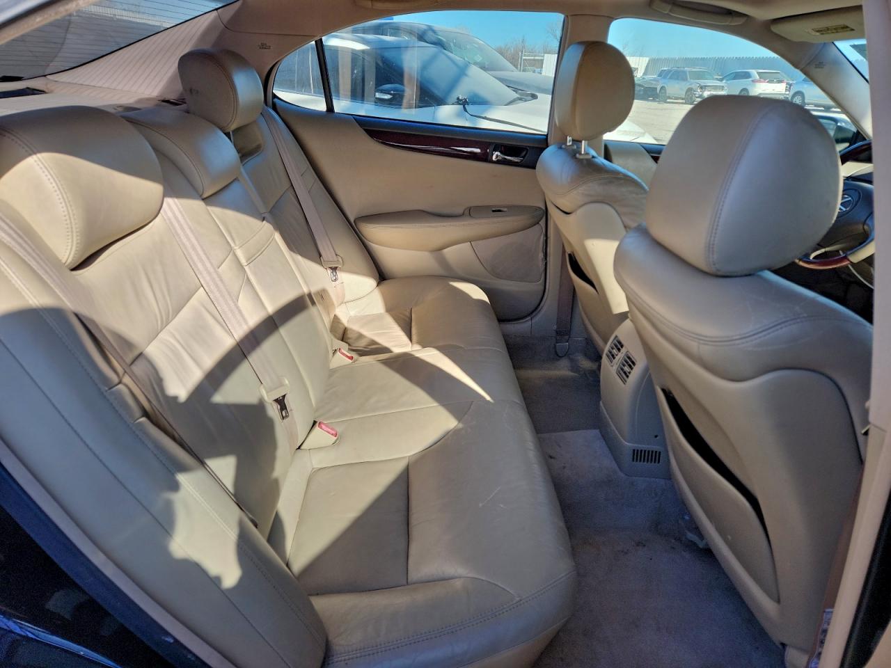 Lexus Es 300 Image 8