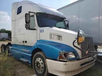  Salvage Volvo Vnl