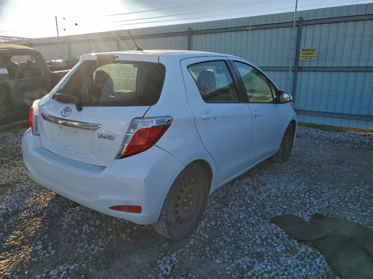 Toyota Yaris Image 3