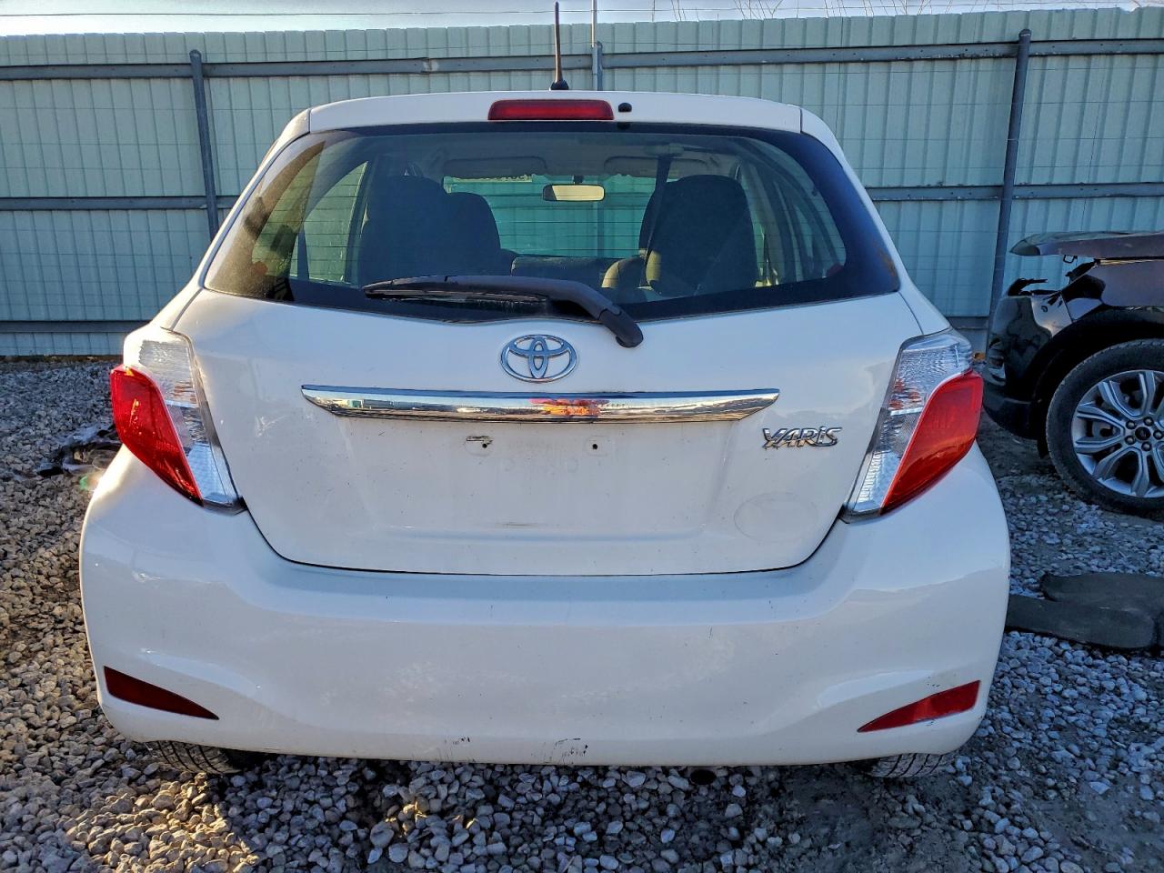 Toyota Yaris Image 11