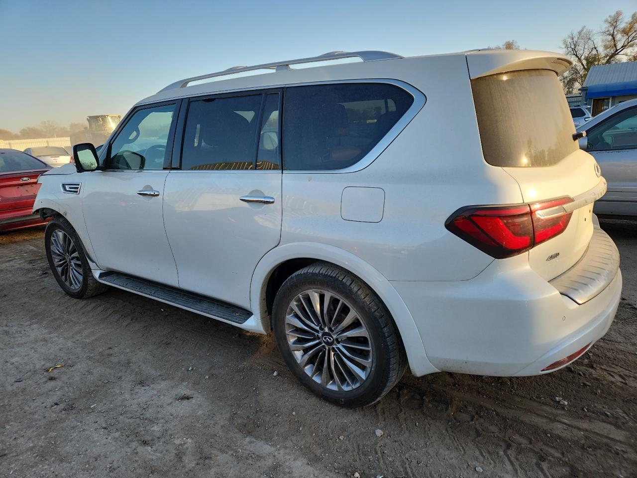 INFINITI Qx Sensory Image 2