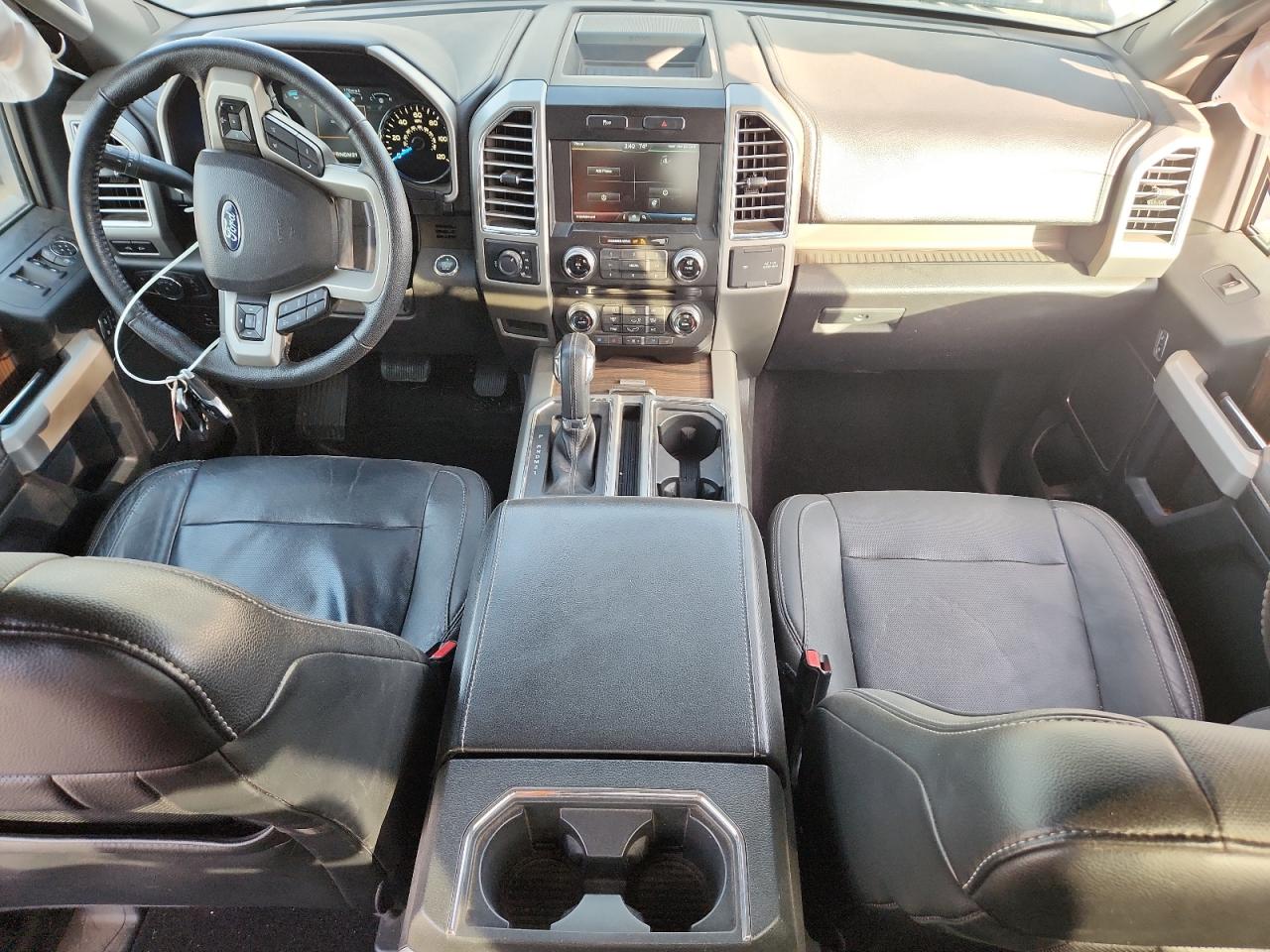 Ford F-150 Supercrew Image 9