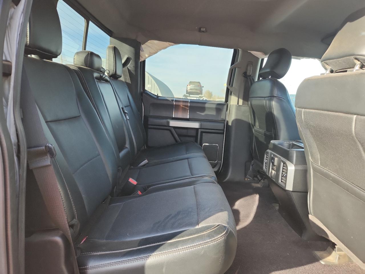 Ford F-150 Supercrew Image 11