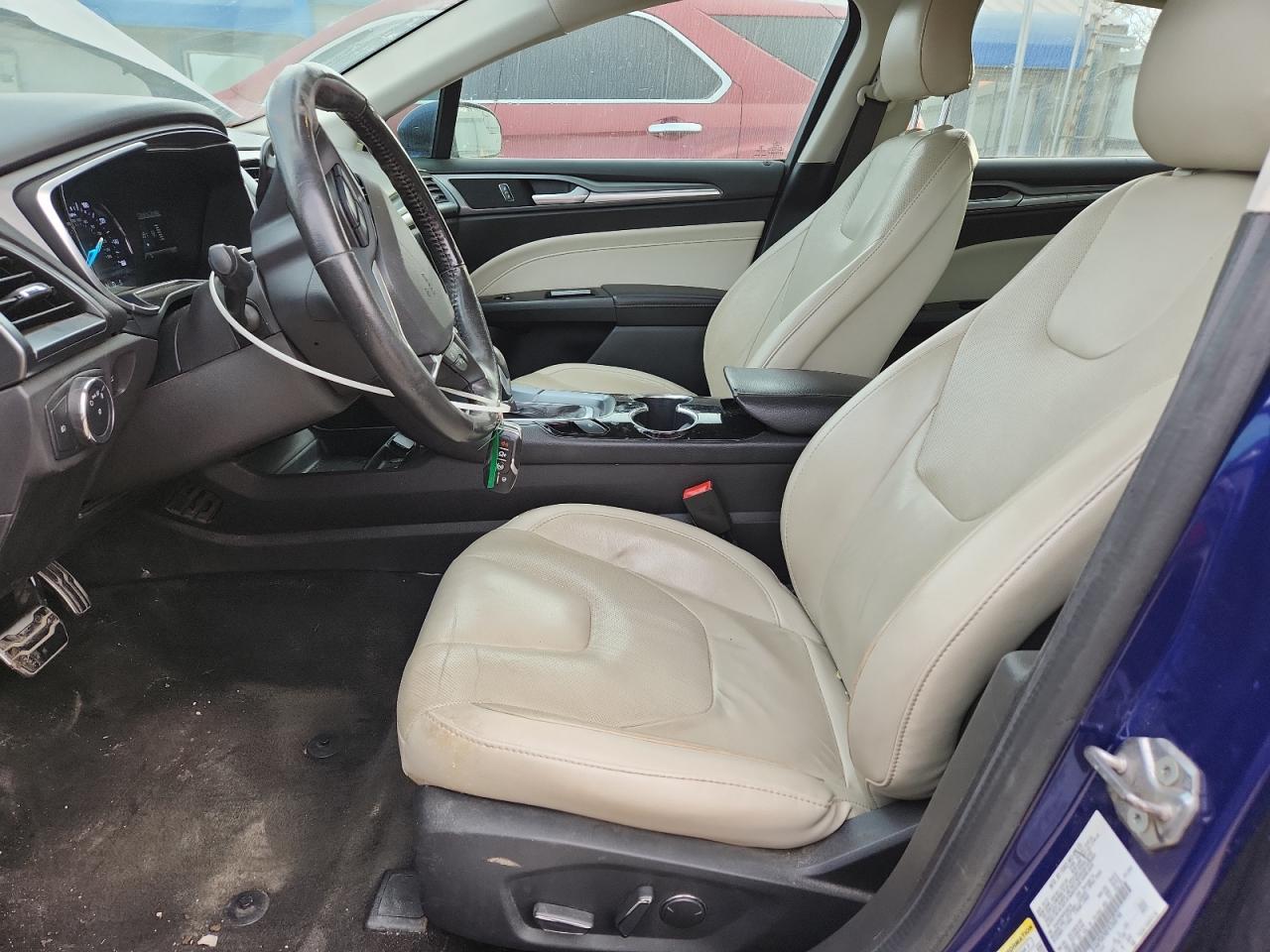 Ford Fusion Titanium Image 8